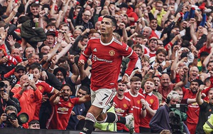 Cristiano Ronaldo rực sáng ngày 'Về nhà'