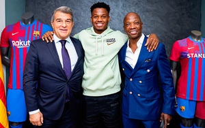 Ansu Fati: Gia đình là chìa khóa để Barca giữ chân Fati