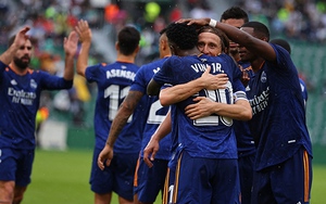 Elche 1-2 Real Madrid: Vinicius lập cú đúp, Real trở lại đầu bảng