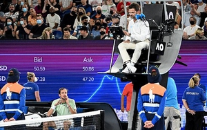 Medvedev nổi cáu, gọi trọng tài là kẻ ngốc tại bán kết Úc mở rộng 2022