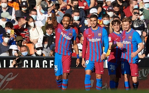 Valencia 1-4 Barcelona: Aubameyang lập cú đúp, Pedri ghi siêu phẩm
