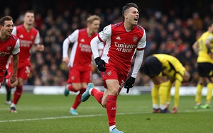 Watford 2-3 Arsenal: Nhọc nhằn trở lại Top 4