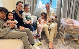Ronaldo trở về nhà với con gái mới sinh