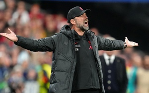 HLV Klopp chê Real Madrid đá phòng ngự số đông