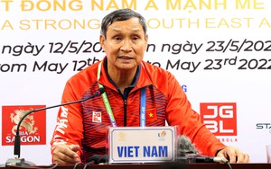 HLV Mai Đức Chung dâng chiến thắng mừng sinh nhật Bác