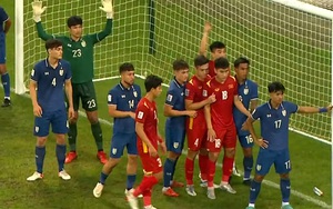 U23 Việt Nam học cách đá phạt góc dị của Oman