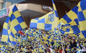 Sân Hàng Đẫy tràn ngập sắc áo của SLNA