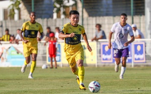 Quang Hải sáng cửa đá chính trận mở màn Ligue 2 của Pau