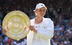 Wimbledon 2022 bị chế nhạo sau khi tay vợt gốc Nga vô địch