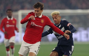 Chuyển nhượng 17/7: MU sẽ chia tay 2 trung vệ, Kane cam kết gắn bó với Tottenham