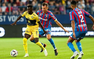 Caen 1-1 Pau: Quang Hải chỉ đá 11 phút, Pau xuất sắc cầm hòa đội đầu bảng