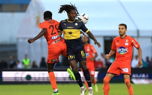 Laval 0-1 Pau: Quang Hải lại vắng mặt, Pau FC thắng trận đầu tiên