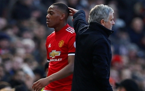 Martial chỉ trích Mourinho và Solskjaer