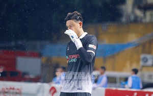 CẬN CẢNH: Văn Lâm cứu thua 2 lần, tỏa sáng trong loạt luân lưu