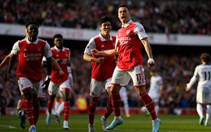 Arsenal 3-2 Liverpool: Saka cú đúp, Thiago là tội đồ, Arsenal lấy lại ngôi đầu