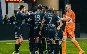 Pau 2-1 Amiens: Đội thay 5/7 cầu thủ, Quang Hải vẫn không được trao cơ hội