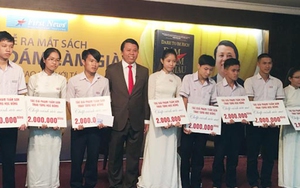 Tác giả Phạm Tuấn Sơn tung ‘mưa tài lộc’ và muốn làm người Việt thứ 2 bay lên vũ trụ