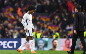 Willian gây sốc khi 'xóa' hình Conte khỏi ảnh ăn mừng vô địch FA Cup