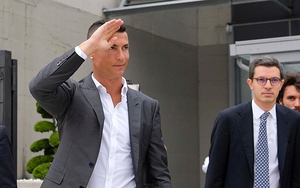 Cristiano Ronaldo ra mắt Juventus: Lịch trình cụ thể và hàng vạn người chào đón