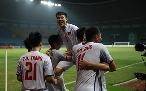 Xem lại khoảnh khắc 'vàng' với bàn thắng lịch sử của Văn Toàn