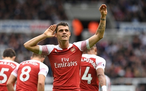 Video Newcastle 1-2 Arsenal: Sự khác biệt đến từ Xhaka và Oezil