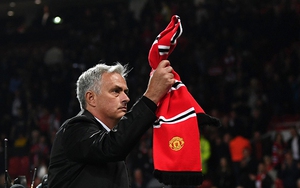 Mourinho: Tôi là 100% M.U, thề không 'ăn mừng như điên' nếu thắng Chelsea