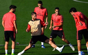 Sergio Ramos gây sốc khi 2 lần nổi nóng, đá dằn mặt đồng đội trong buổi tập