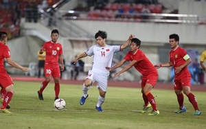 VIDEO: Công Phượng ghi bàn mở tỷ số, Việt Nam có bàn đầu tiên tại AFF Cup