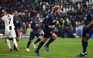 CĐV nhắn nhủ Ronaldo: Đừng bao giờ ăn mừng sớm với M.U