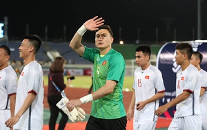 Thủ môn Văn Lâm chỉ ra điều đáng tiếc nhất sau trận thắng Philippines