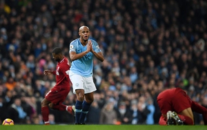 Juergen Klopp: 'Thế quái nào mà Kompany không phải nhận thẻ đỏ trực tiếp?'