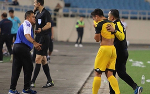 HLV U23 Brunei 'sốc' khi học trò nhận thẻ đỏ
