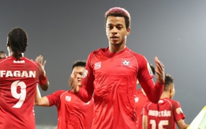 VIDEO: Lập hattrick nhưng tiền đạo của Hải Phòng nhận thẻ đỏ lãng xẹt