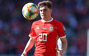 CĐV MU phát cuồng trước pha đi bóng tốc độ của tân binh Daniel James