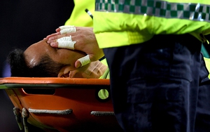 Gary Neville đã sai, Claudio Bravo đau thật và phải nghỉ hết mùa