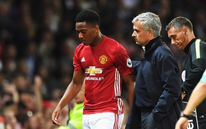 Sheringham: 'Sir Alex sẽ không bao giờ làm điều Mourinho đang làm'