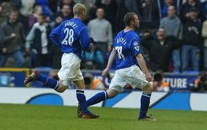 Rooney chỉ nhận nửa lương, CĐV Everton vẫn kêu ‘phí tiền’