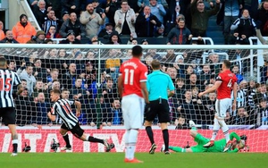 Phòng ngự tốt nhất, M.U vẫn phải thay máu cả hàng thủ ở mùa Hè tới