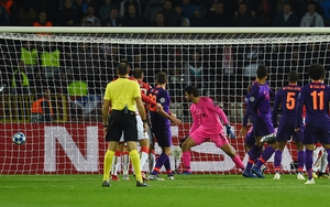 ĐIỂM NHẤN Crvena Zvezda 2-0 Liverpool: Hàng công vô duyên, tuyến giữa tê liệt, Liverpool tự bắn vào chân
