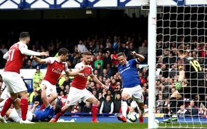 VIDEO Everton 1-0 Arsenal: Hàng công chơi bế tắc, "Pháo thủ" xứng đáng thua Everton