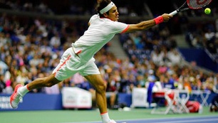 HLV Edberg: 'Federer thua là do trời mưa'