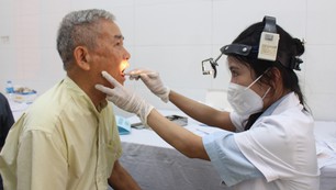 Khám sức khỏe định kỳ: Chăm sóc sức khỏe người dân từ sớm, từ xa