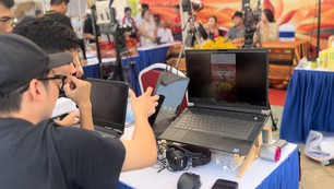 Nghệ sĩ đồng hành, đưa đặc sản địa phương vươn xa trên không gian số