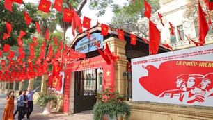 Tranh cổ động bầu cử: Lan tỏa tinh thần ngày hội lớn của toàn dân