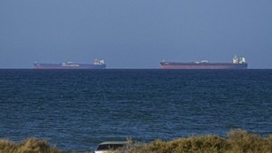 Iran bác cáo buộc tấn công trong thời gian ngừng bắn -Mỹ gây sức ép với NATO liên quan eo biển Hormuz