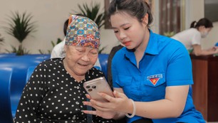 Điểm sáng chuyển đổi số - đưa công nghệ đến tận cửa, chạm đến trái tim