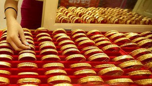 Giá vàng phục hồi khi Mỹ gia hạn lệnh ngừng bắn với Iran