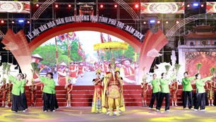 Phú Thọ: Chương trình văn hóa dân gian đường phố “Thanh âm nguồn cội”