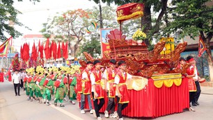 Từ mọi miền Tổ quốc, con cháu Lạc Hồng hướng về nguồn cội