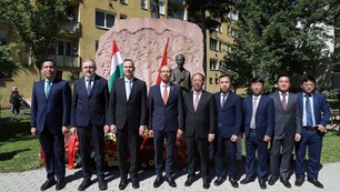 136 năm Ngày sinh Chủ tịch Hồ Chí Minh: Kim chỉ nam cho đường lối đối ngoại độc lập, tự chủ, hoà bình hợp tác và phát triển